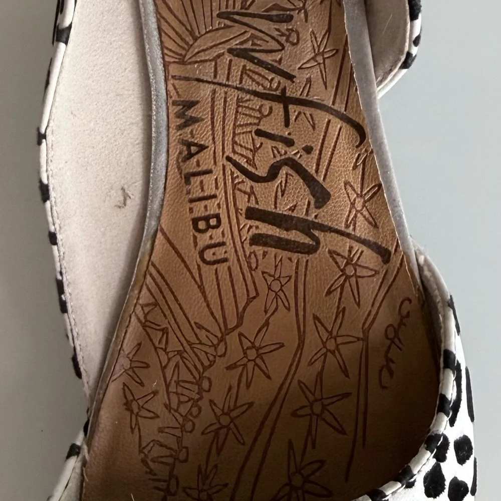 Malibu Blowfish Women's Leopard Print Flats - Picture 13 of 14